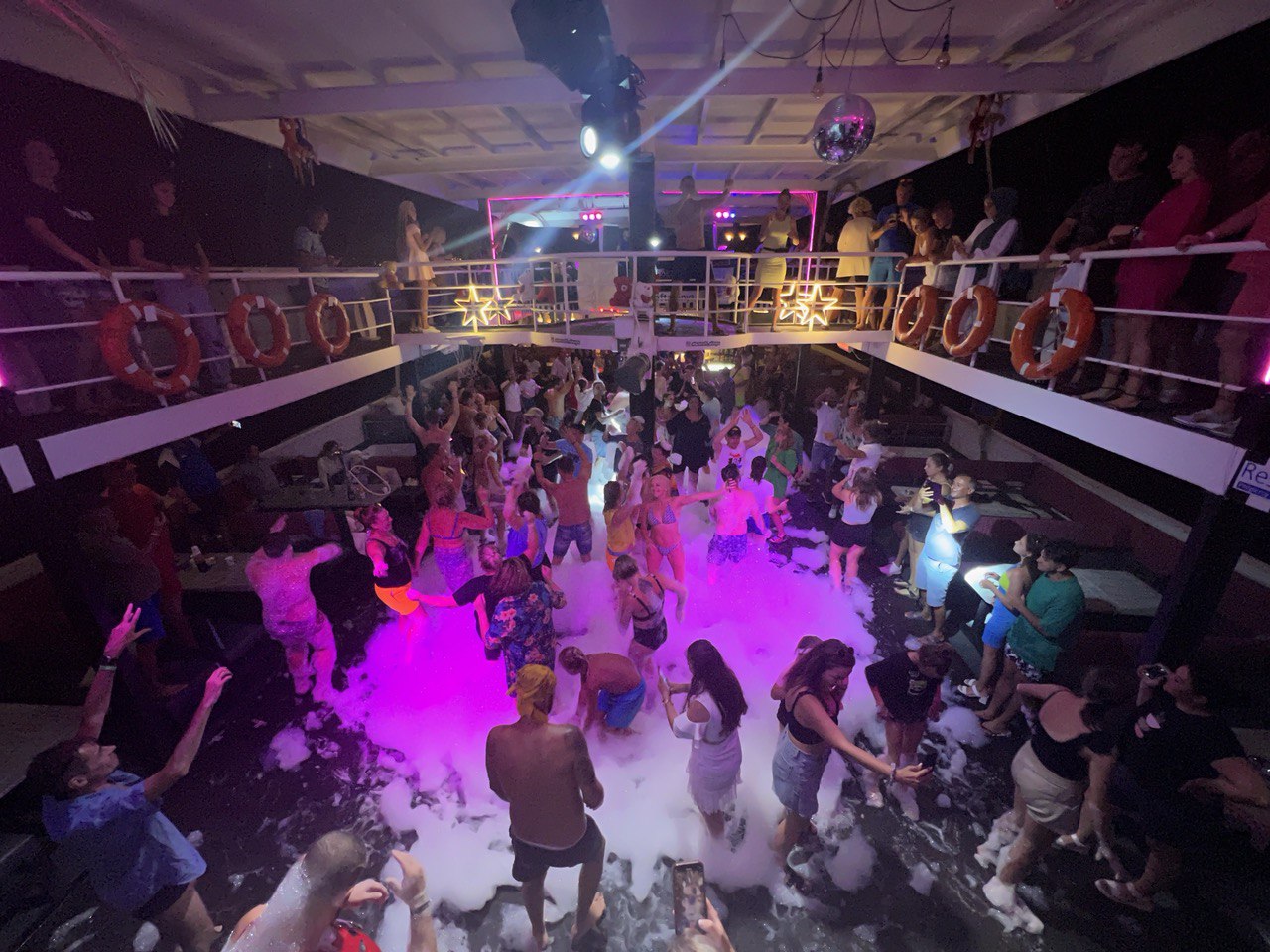 photo_5771571851615648446_y